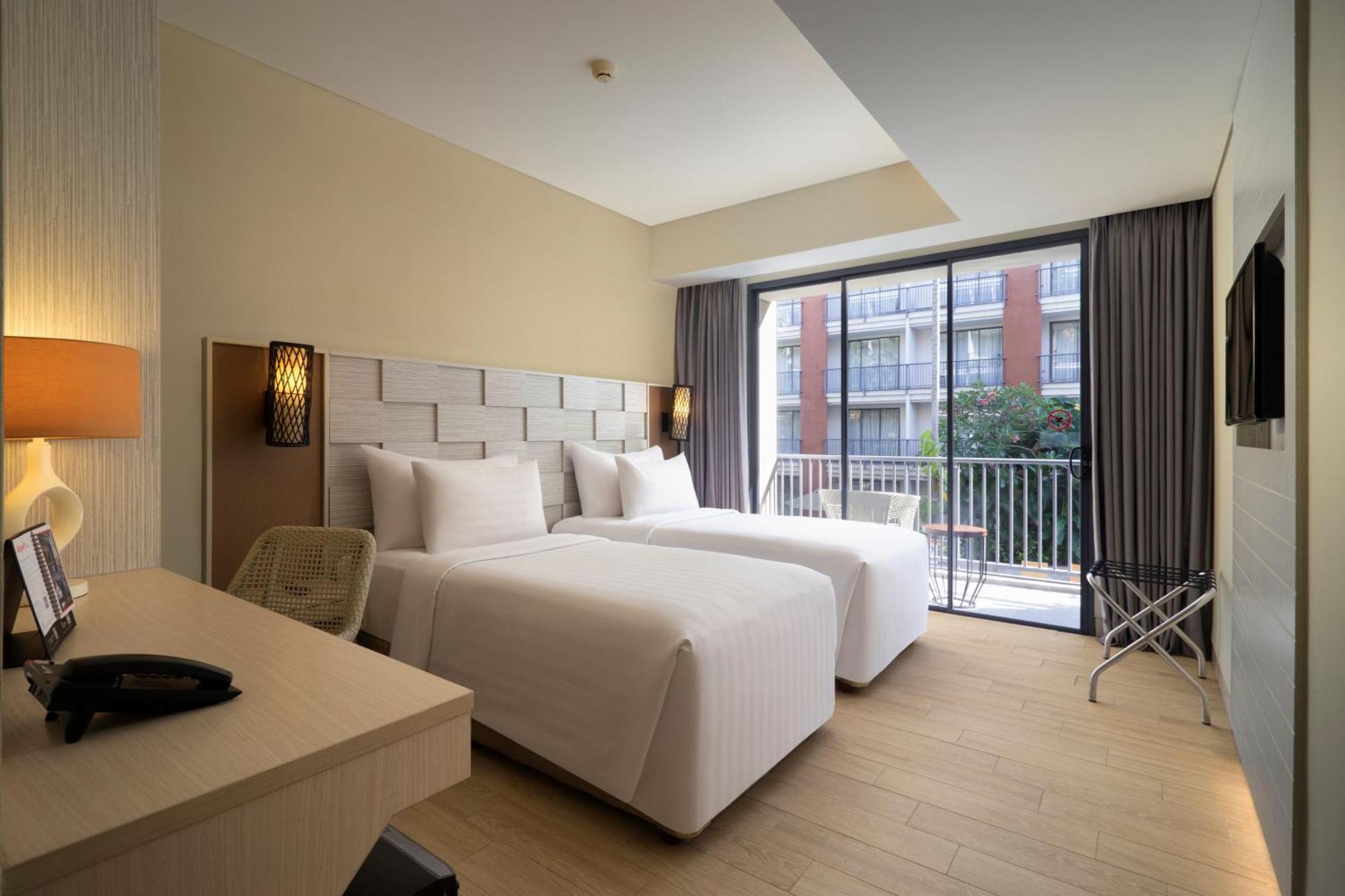 Swiss-Belhotel Tuban Kuta Lombok Exterior foto